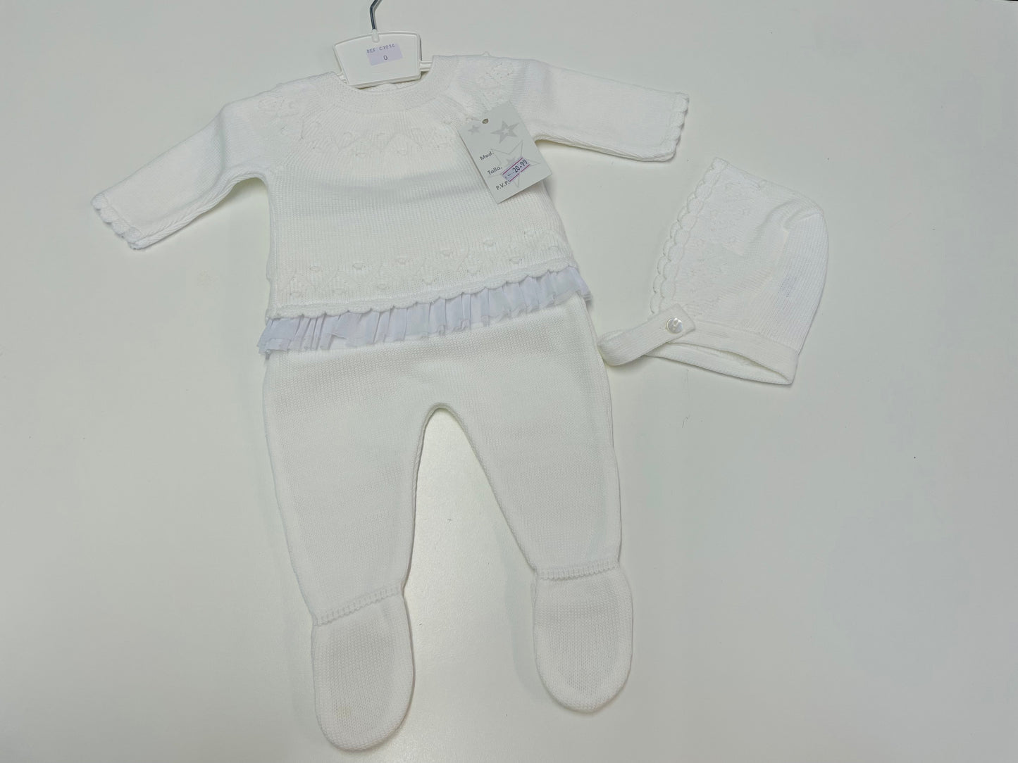 Adorable white knit 3pc set C3014