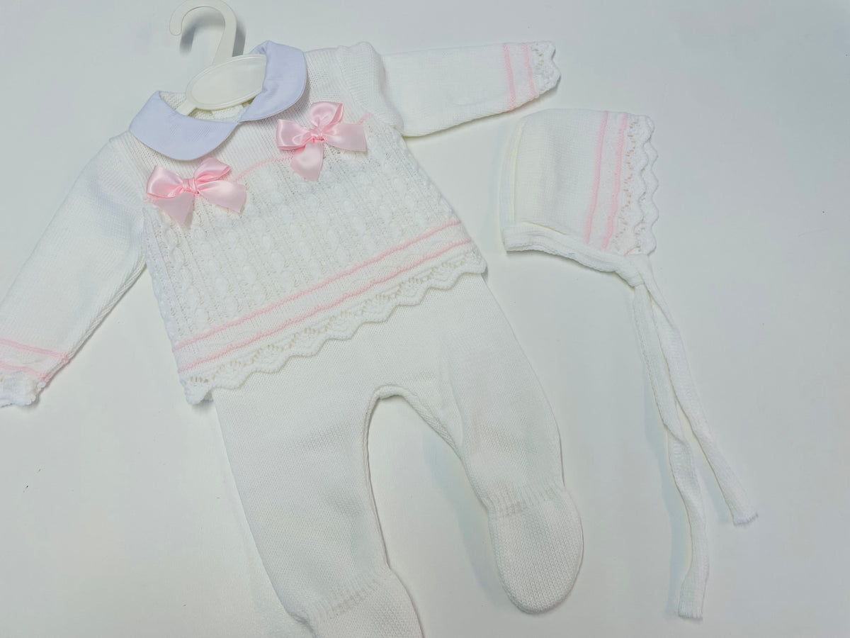 Adorable White/pink Knit 3pc set 26/231