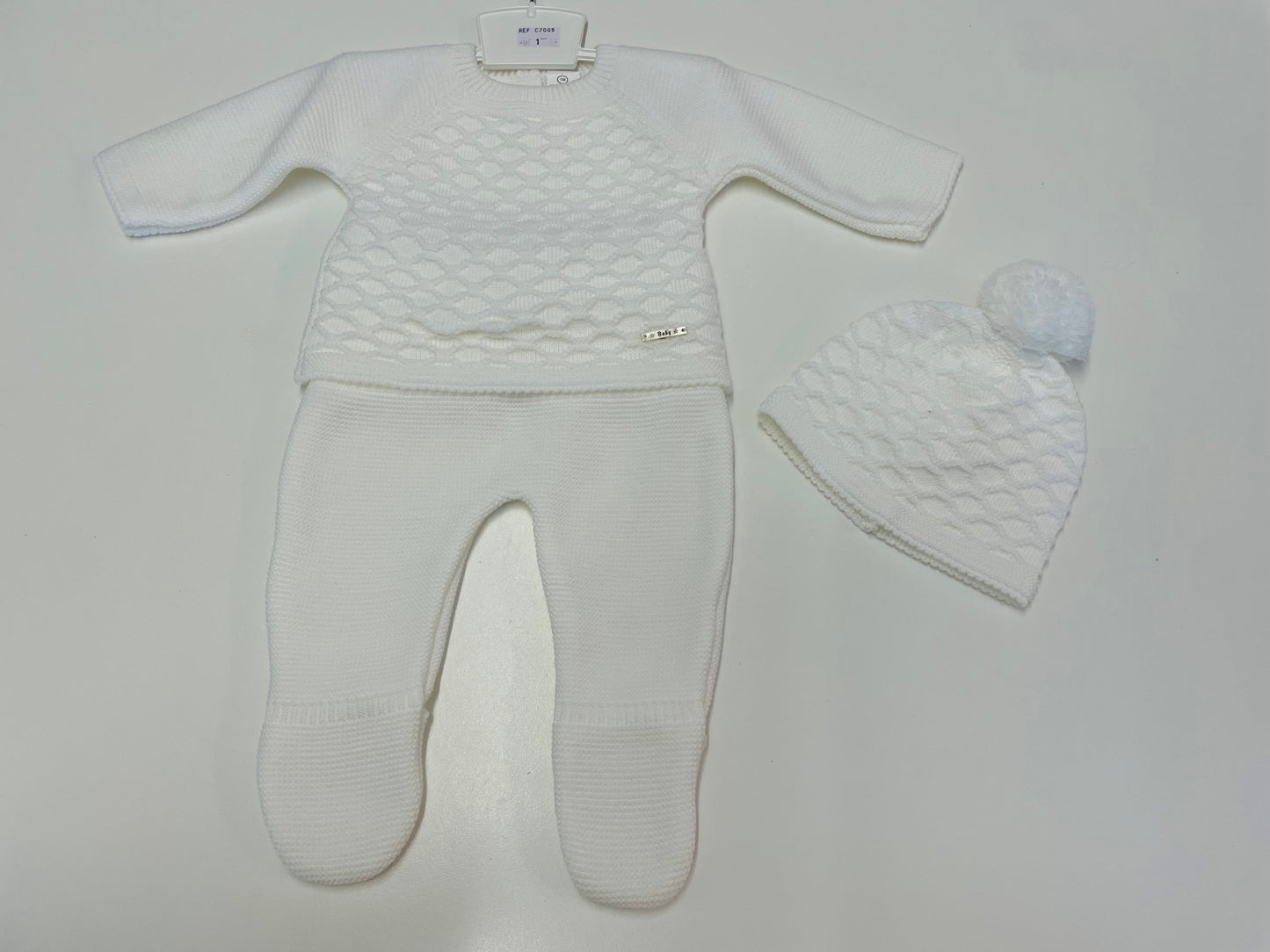 Adorable White Knit Set C7005