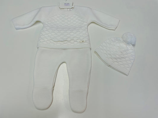 Adorable White Knit Set C7005