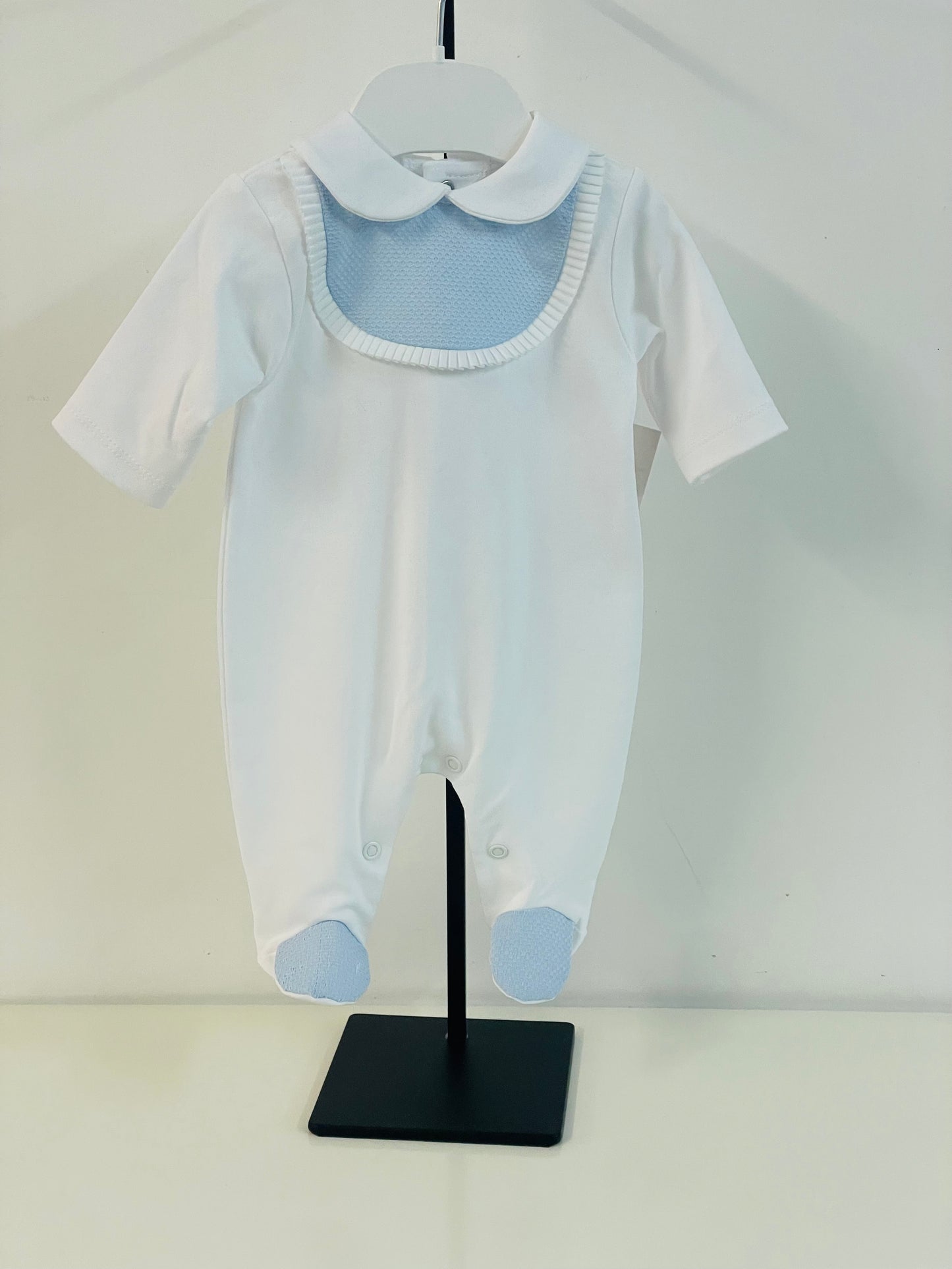 Adorable SG87c white/blue babygrow SS26