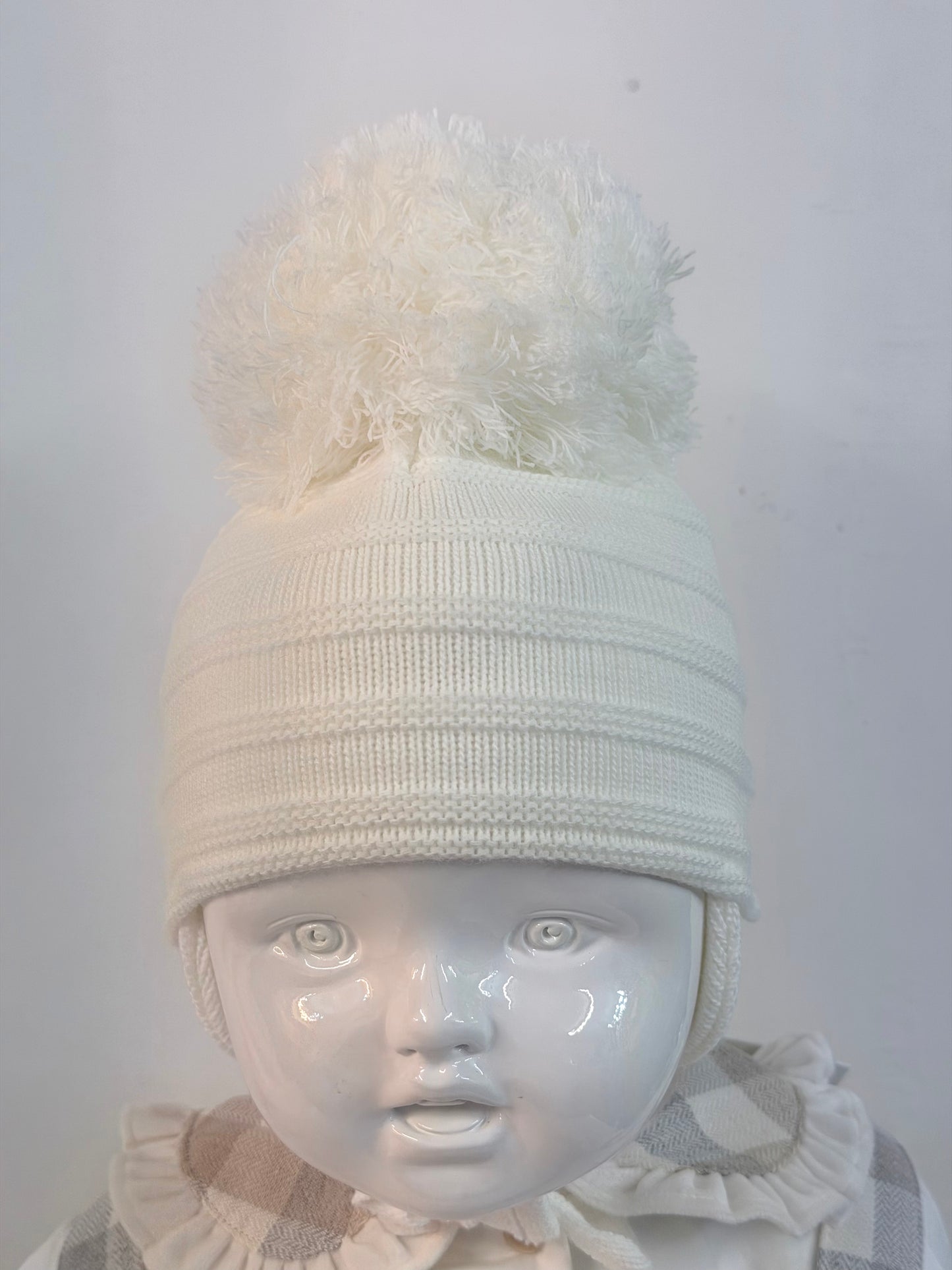 Pastel & co T-02c white Knit Pom Hat AW26